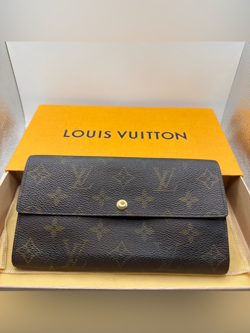 Louis Vuitton Sarah Long Wallet